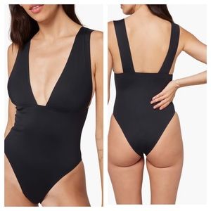 L Space Katniss One Piece Classic NWT plunging neckline wide straps cheeky back